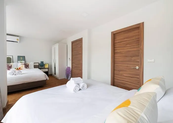 Miq Ekkamai3_pool Villa_3br House 別墅